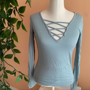Forever 21 Long sleeve blue criss cross top S